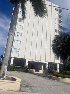 7545 E Treasure Dr APT 5H