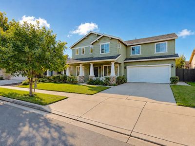 532 W Springer Ln