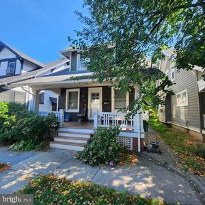 932 Wayne Ave