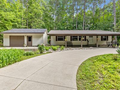 6009 Keeney Dr