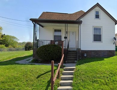 105 Fairlane Ave