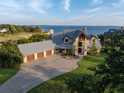 8795 Lake View Dr
