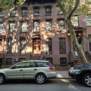 61 S Oxford St #3