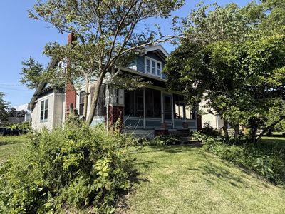 435 W William St