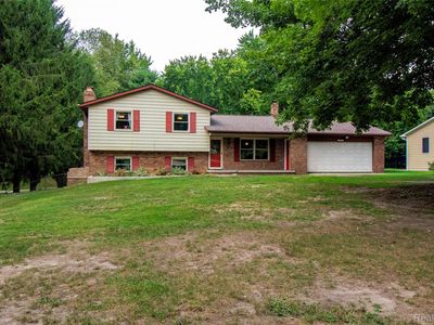 Property at 2421 Judy Conn Dr, Lapeer, MI