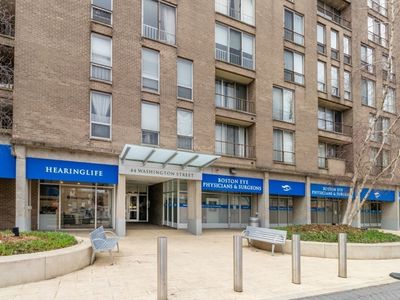 44 Washington St APT 206