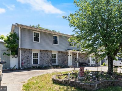 5 Mooncoin Cir