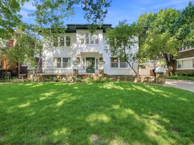 105 N Broadview St