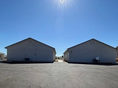 1060 Hall Ave