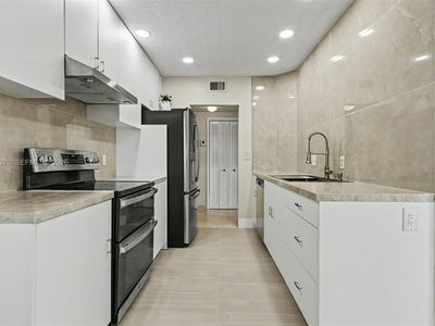3800 Hillcrest Dr APT 1211