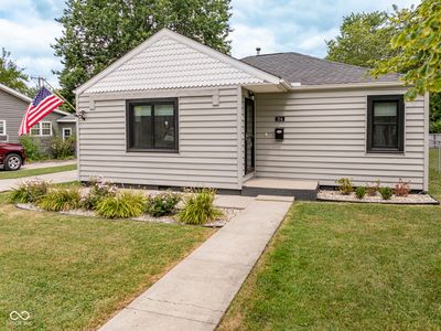 704 W Elm St