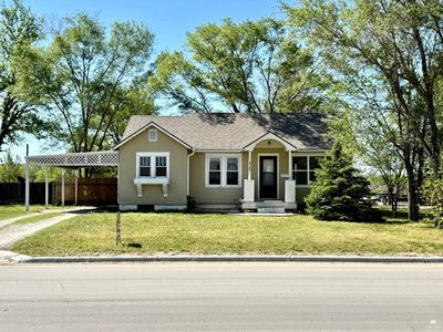 Property at 425 W Court St, Clay Center, KS