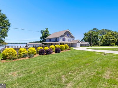 249 Lakeshore Cir