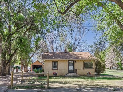 3833 Lincoln Ave