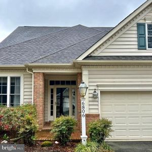 6806 Crofton Colony Ct