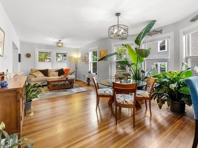30 Gloucester St #30