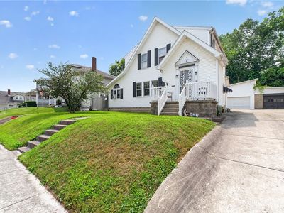 1225 Glenmore Dr