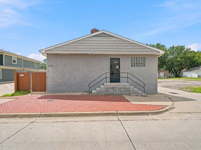 414 S 4th St
