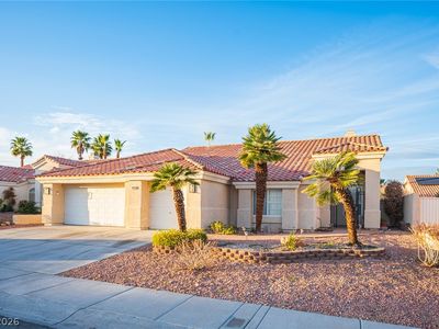 8020 Divernon Ave