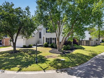 5400 Dwight Dr