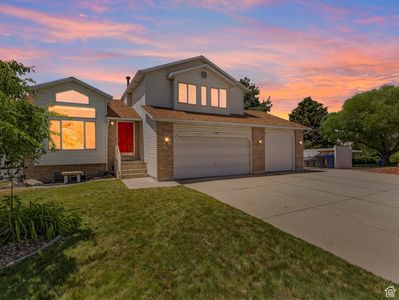 7692 S Canterbury Ln