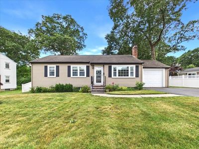 4 Anna Dr