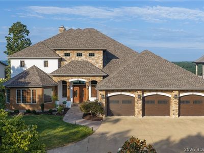 1201 Loch Ln