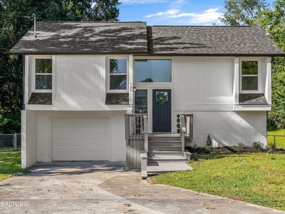 725 Hidden Valley Rd
