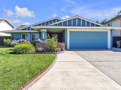 6781 Rancho Adobe Dr