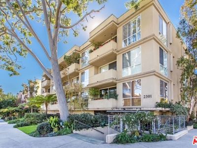 2301 S Beverly Glen Blvd Unit 107