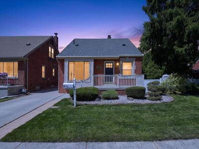 1426 Leblanc St
