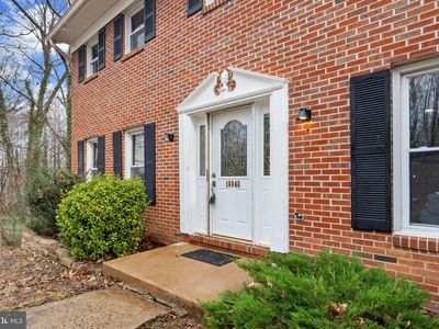 Property at 16048 Fairway Dr, Dumfries, VA