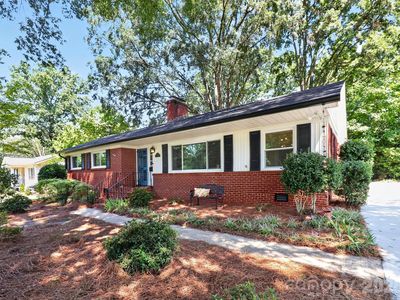 831 Faircrest Dr