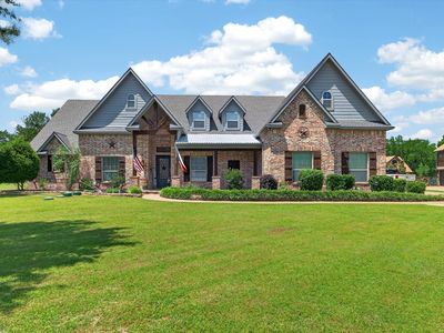 657 Hidden Lakes Blvd