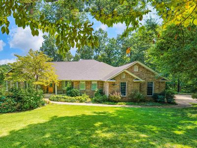121 Stonegate Dr