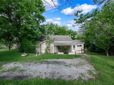 411 Harmony Rd