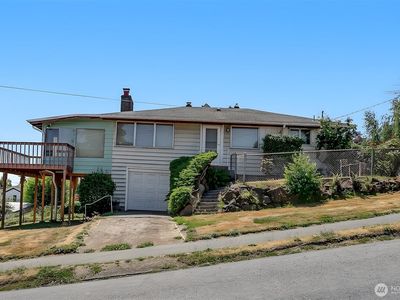 5900 34th Avenue SW