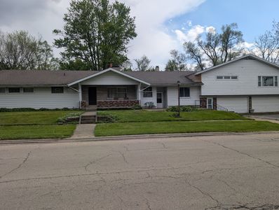 704 W McKinley St