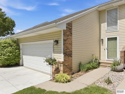 12832 Burt Ct