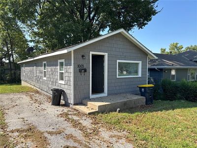 1003 E 83rd Ter