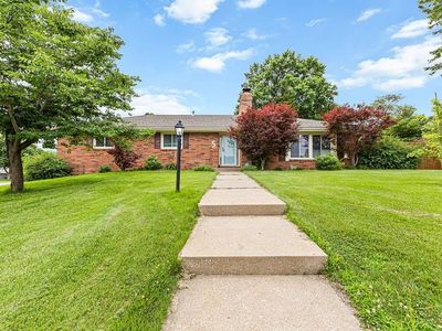5 S Carriage Dr
