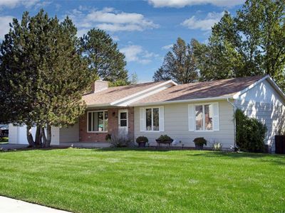 2501 Interlachen Dr