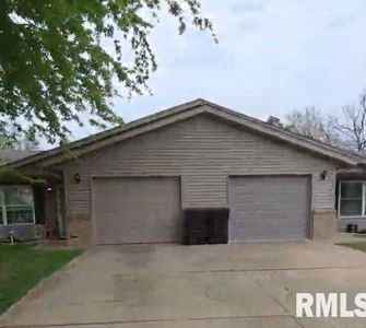 Property at 103/105 Argo St, Washington, IL