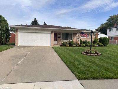 33628 Chatsworth Dr