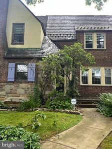 714 E Lake Ave
