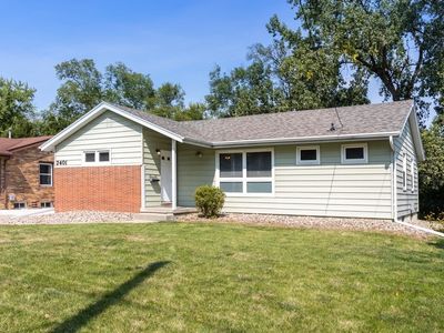 2401 Meadow Ln