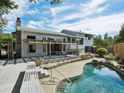 1203 Alberca Road