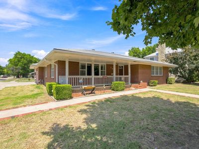 Property at 301 E 13th St, Wellington, KS