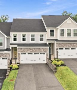 Property at 1005 Wellington Ct, Jeannette, PA