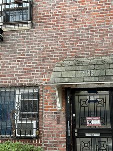 958 Gerard Ave